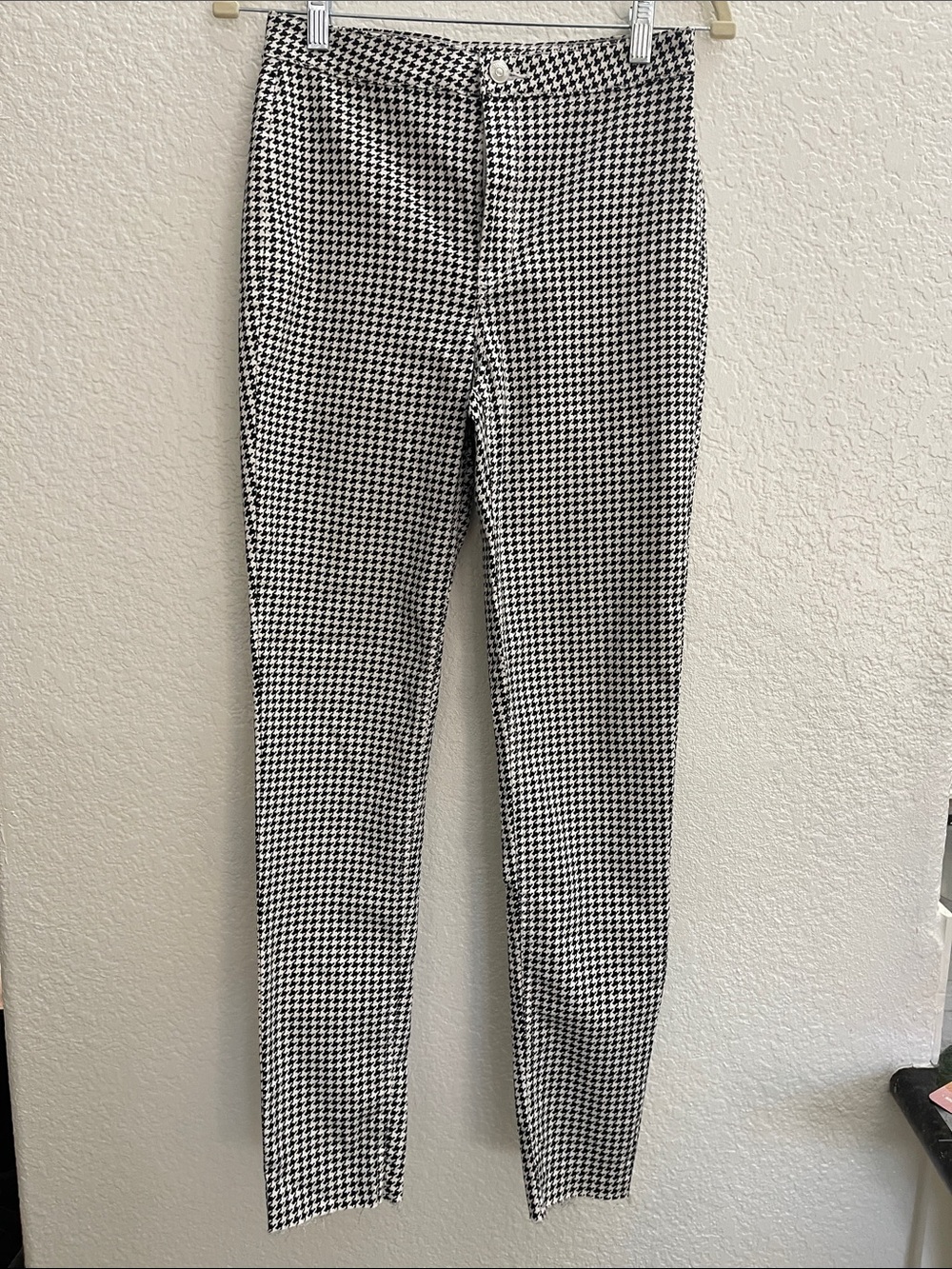 Divided Black and White Houndstooth Skinny Jeans
